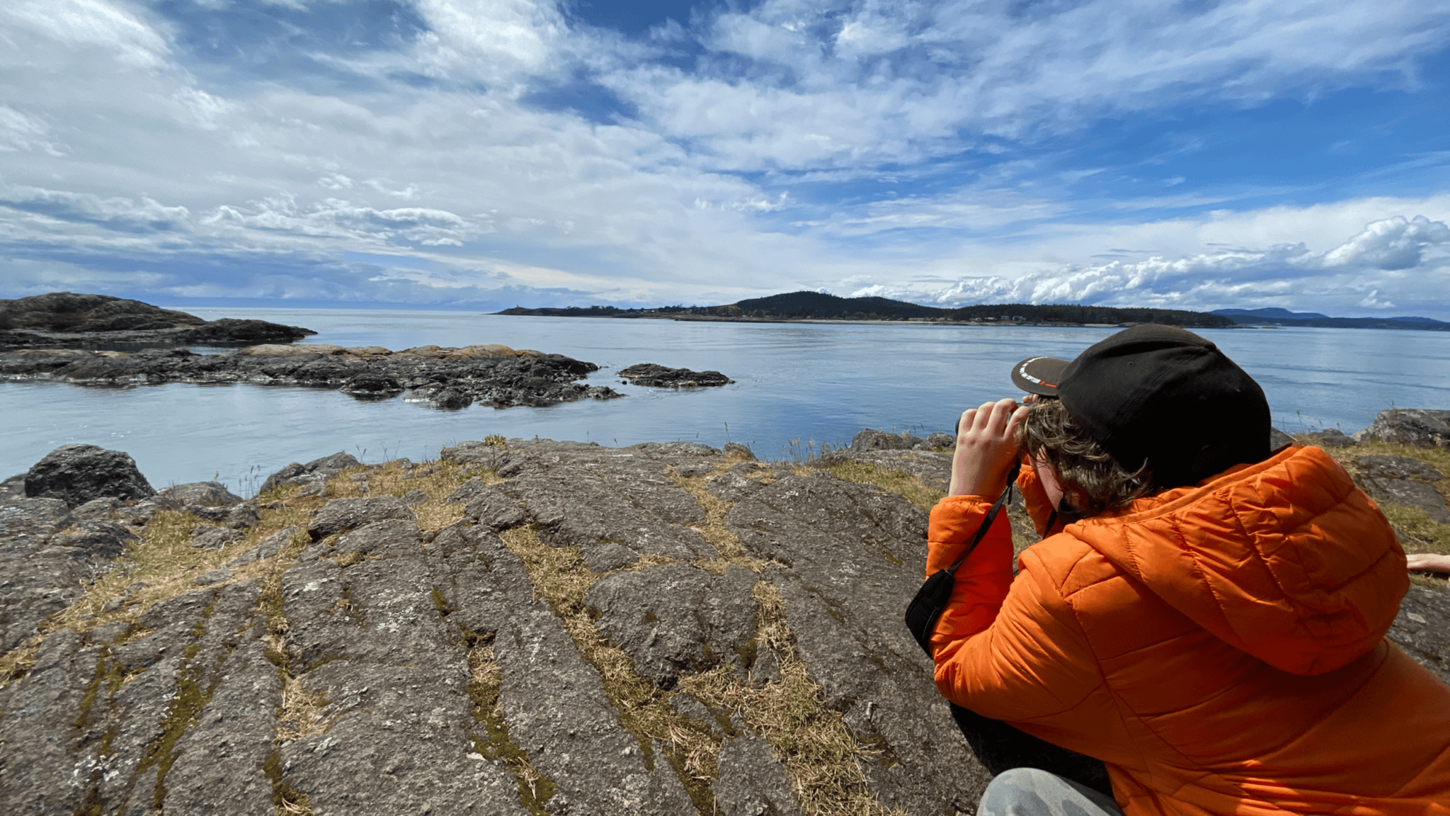 Author Laura Braden’s book features
dozens of immersive activities across the state to help readers engage with nature.